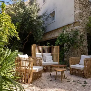 https://le-clos-violette.fr-provencehotel.com